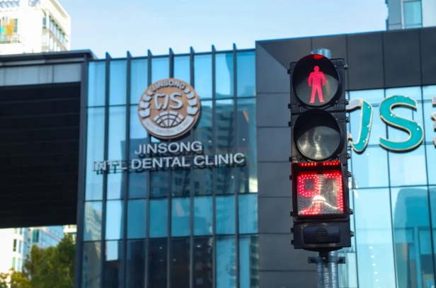 Пластикалық корпусы бар FAMA дыбыстық жаяу жүргіншілер сигналдары қараша айында сатылған 7500 бірлікке жетеді, 1000-нан астам қиылыстарда орналастырылды. Пластикалық корпусы бар FAMA дыбыстық жаяу жүргіншілер сигналдары қараша айында сатылған 7500 бірлікке жетеді, 1000-нан астам қиылыстарда орналастырылды.