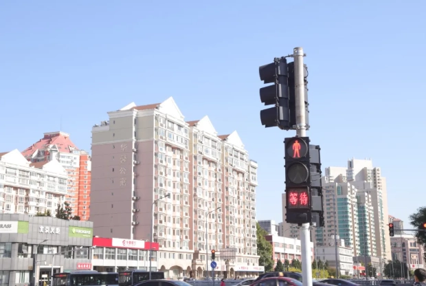 Пластикалық корпусы бар FAMA дыбыстық жаяу жүргіншілер сигналдары қараша айында сатылған 7500 бірлікке жетеді, 1000-нан астам қиылыстарда орналастырылды. Пластикалық корпусы бар FAMA дыбыстық жаяу жүргіншілер сигналдары қараша айында сатылған 7500 бірлікке жетеді, 1000-нан астам қиылыстарда орналастырылды.